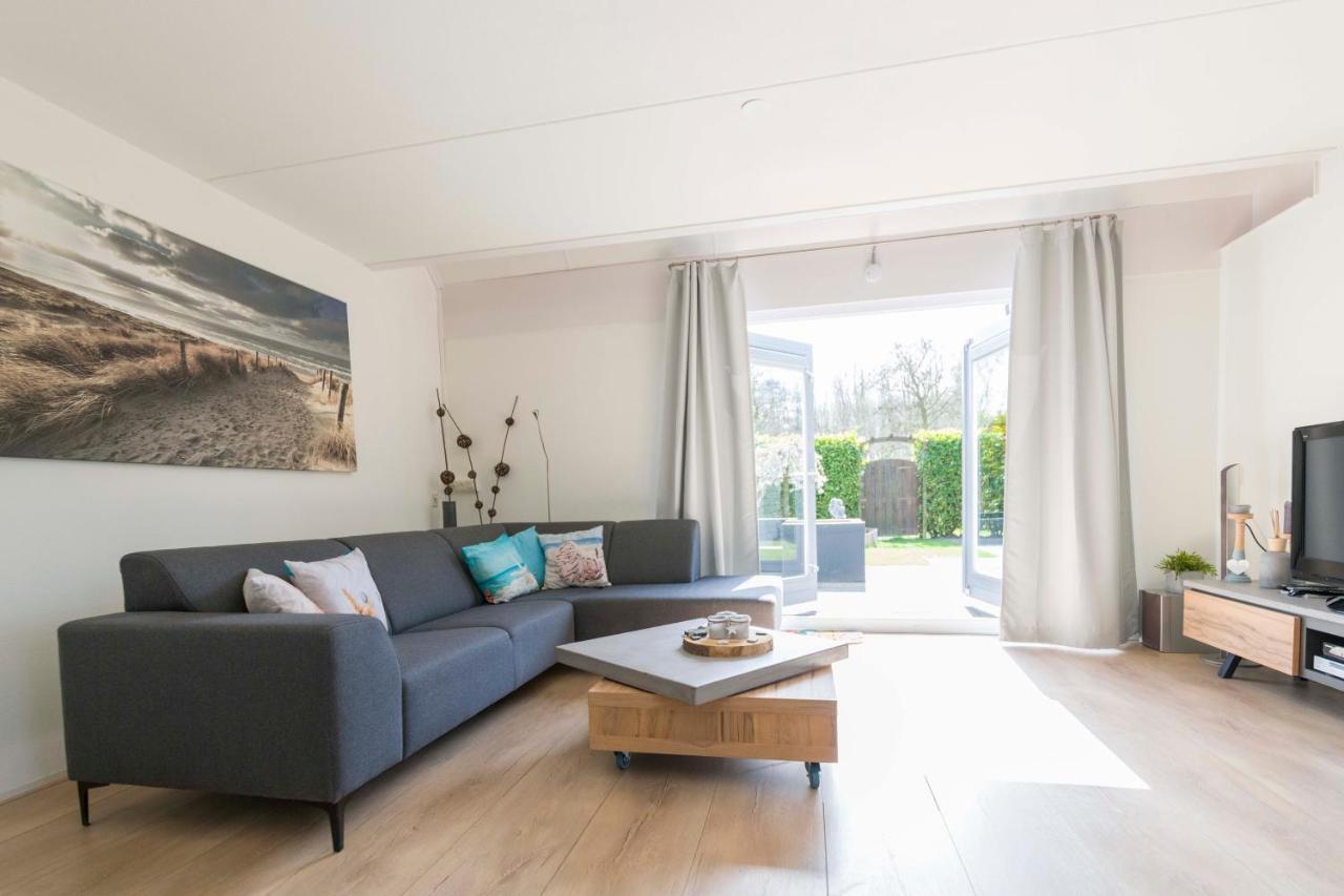 Vakantiehuis Op Villapark Oesterbaai Aan Zee , Met Speeltuin Grenzend Aan De Tuin Wemeldinge Extérieur photo