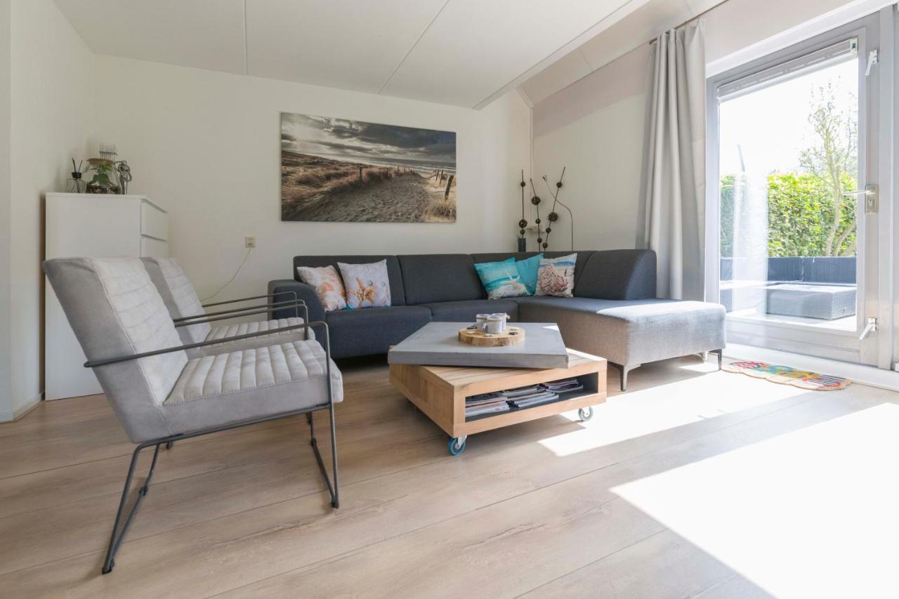 Vakantiehuis Op Villapark Oesterbaai Aan Zee , Met Speeltuin Grenzend Aan De Tuin Wemeldinge Extérieur photo