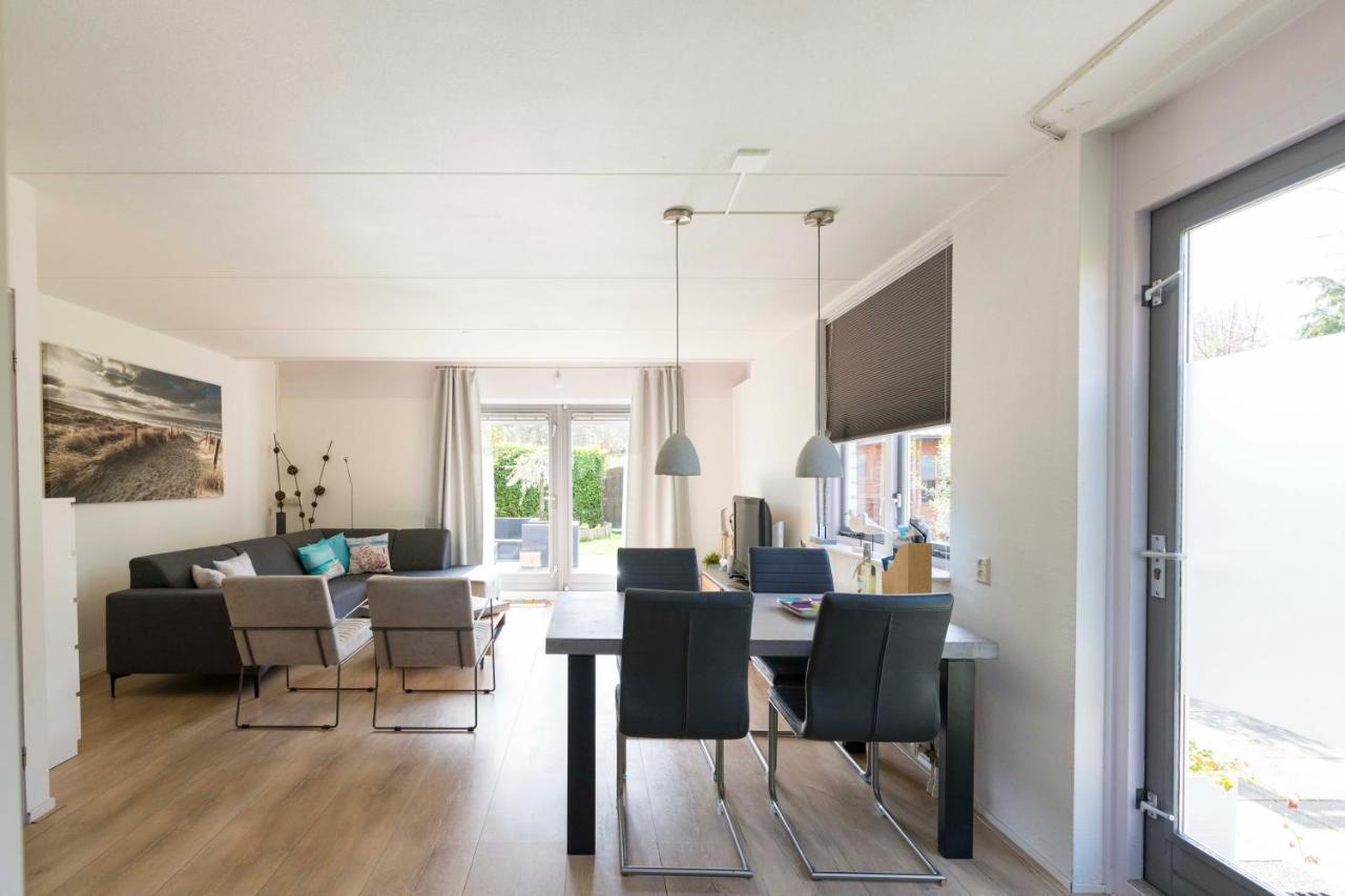 Vakantiehuis Op Villapark Oesterbaai Aan Zee , Met Speeltuin Grenzend Aan De Tuin Wemeldinge Extérieur photo