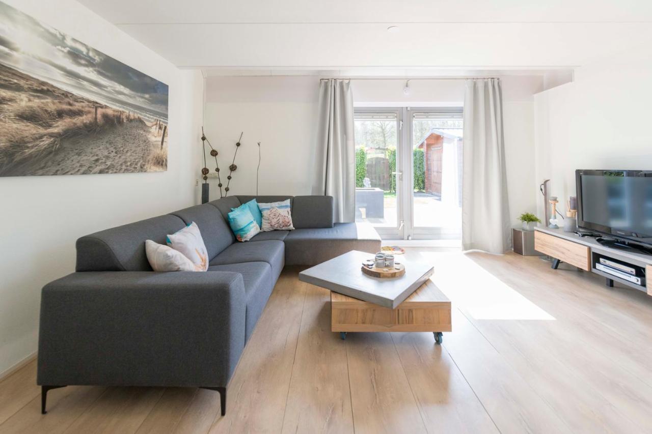 Vakantiehuis Op Villapark Oesterbaai Aan Zee , Met Speeltuin Grenzend Aan De Tuin Wemeldinge Extérieur photo