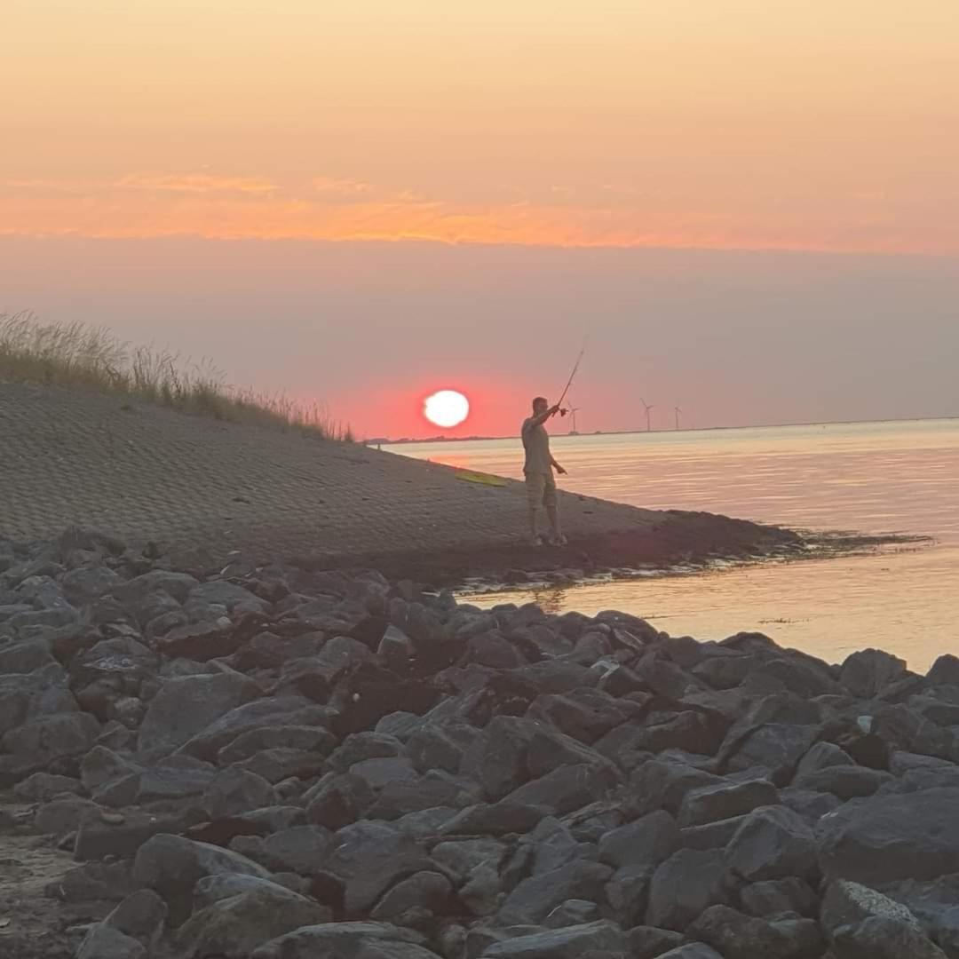 Vakantiehuis Op Villapark Oesterbaai Aan Zee , Met Speeltuin Grenzend Aan De Tuin Wemeldinge Chambre photo